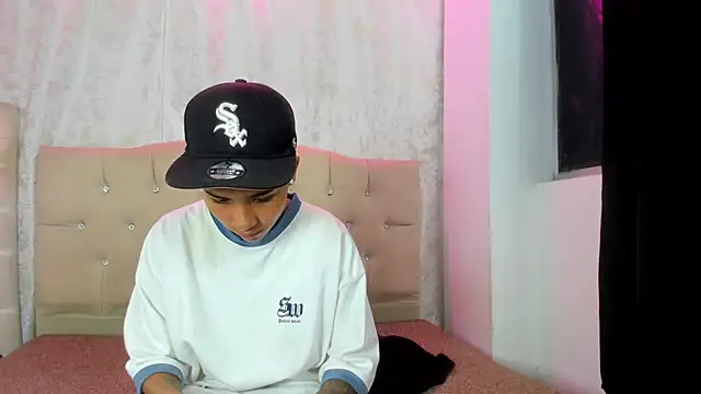 nova sex01 online show from November 20, 5:30 am