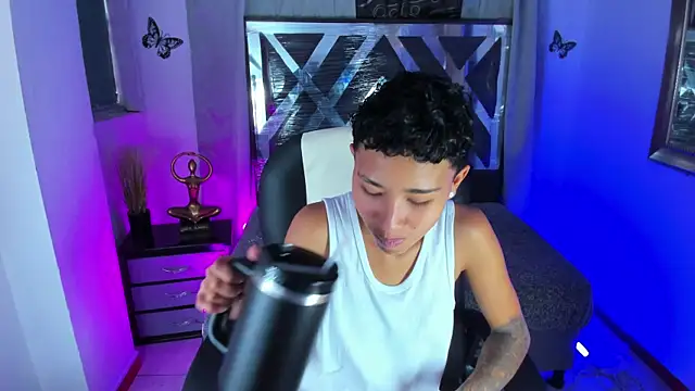 nova sex01 online show from May 4, 9:39 pm