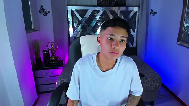 nova sex01 online show from May 8, 8:45 pm
