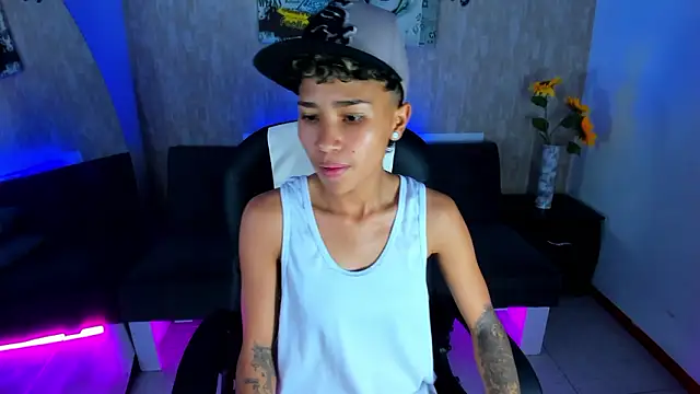 Snapshot of nova_sex01 chatting on February 15, 4:46 am nova sex01 online show from February 15, 4:46 am