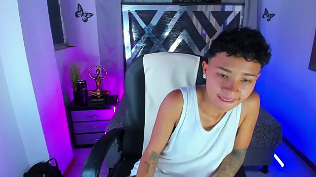 Snapshot of nova_sex01 chatting on June 19, 8:36 pm nova sex01 online show from June 19, 8:36 pm