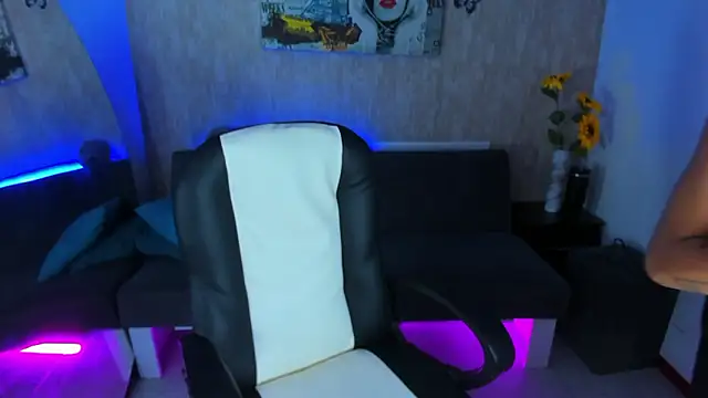 nova sex01 online show from March 28, 9:49 pm