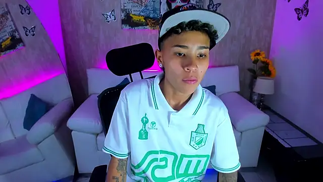 Snapshot of nova_sex01 chatting on February 3, 5:16 am nova sex01 online show from February 3, 5:16 am