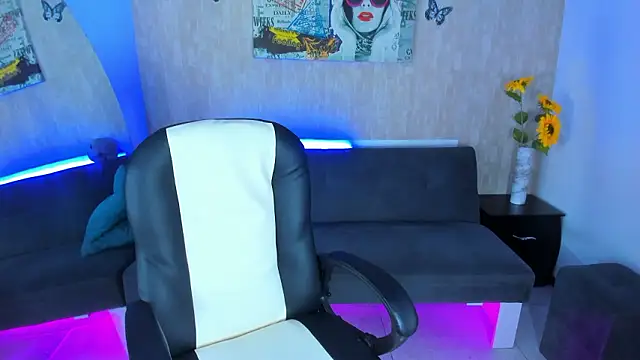 nova sex01 online show from March 23, 8:30 pm