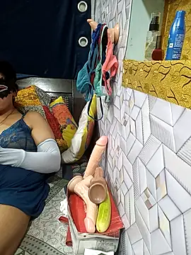 Snapshot of tina8th chatting on July 18, 4:59 pm tina8th online show from July 18, 4:59 pm