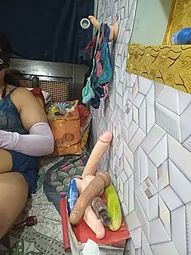 Snapshot of tina8th chatting on July 17, 4:59 pm tina8th online show from July 17, 4:59 pm
