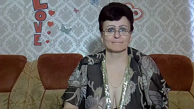 PaulaGolden online show from October 17, 7:44 am