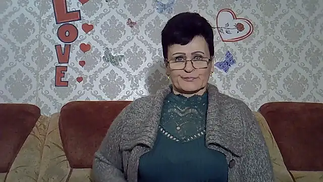 PaulaGolden online show from January 10, 5:30 pm