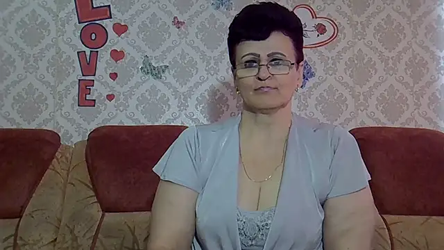 PaulaGolden online show from October 11, 7:53 am