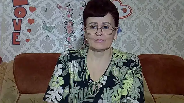 PaulaGolden online show from July 7, 7:50 pm