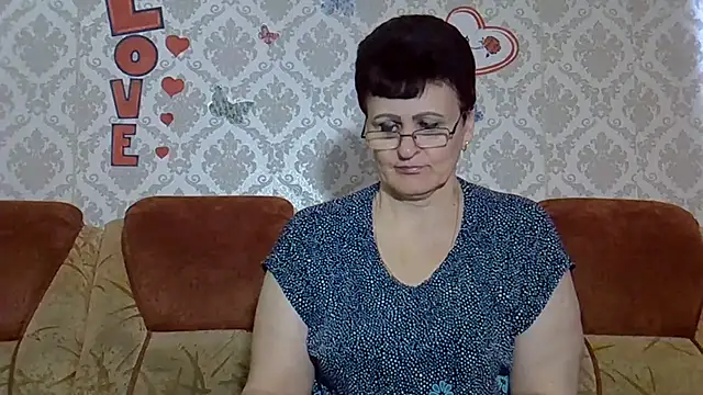 PaulaGolden online show from October 18, 8:27 am