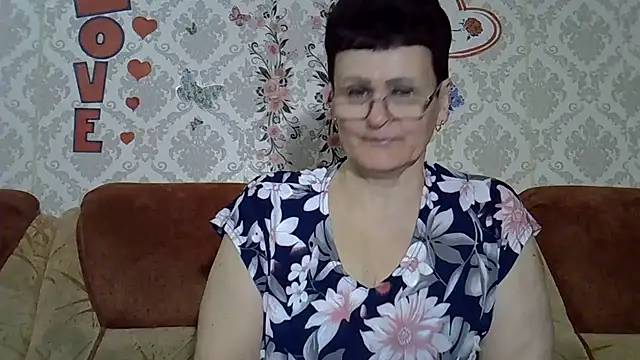 PaulaGolden online show from April 6, 6:53 pm