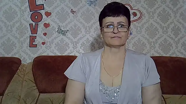 PaulaGolden online show from November 1, 9:03 am