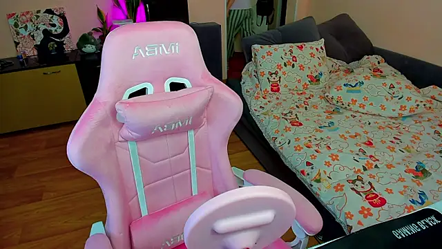 Snapshot of ameli_moon chatting on November 4, 2:21 pm ameli moon online show from November 4, 2:21 pm