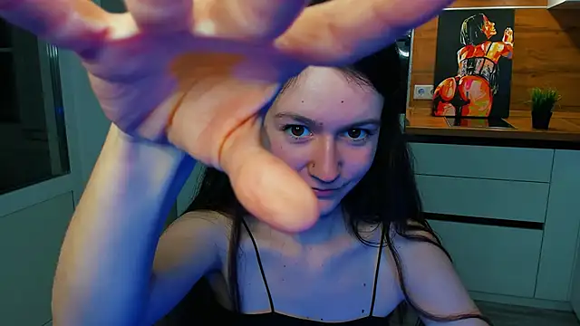 Snapshot of ameli_moon chatting on January 17, 2:50 pm ameli moon online show from January 17, 2:50 pm