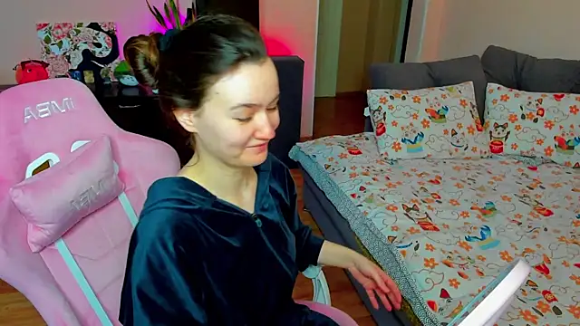 Snapshot of ameli_moon chatting on December 15, 12:22 pm ameli moon online show from December 15, 12:22 pm