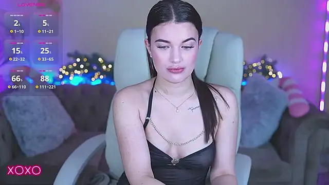 YourLolaBunny online show from December 21, 7:32 am