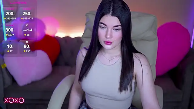 YourLolaBunny online show from February 13, 6:57 am