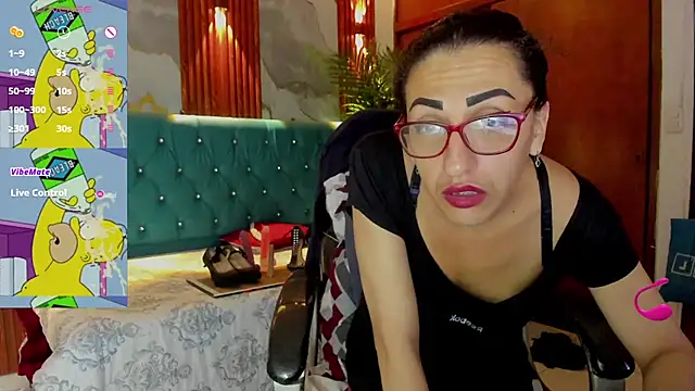 Snapshot of sabrina_dupont chatting on July 12, 12:50 pm sabrina dupont online show from July 12, 12:50 pm