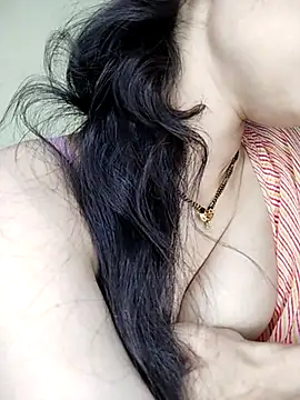 Snapshot of Fair-magic-woman chatting on March 18, 10:50 am Fair-magic-woman online show from March 18, 10:50 am