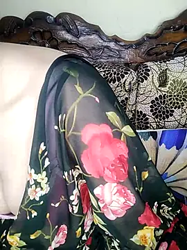 Snapshot of Fair-magic-woman chatting on September 24, 5:52 pm Fair-magic-woman online show from September 24, 5:52 pm