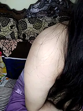 Snapshot of Fair-magic-woman chatting on February 5, 9:21 pm Fair-magic-woman online show from February 5, 9:21 pm