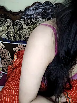 Snapshot of Fair-magic-woman chatting on February 2, 7:13 pm Fair-magic-woman online show from February 2, 7:13 pm