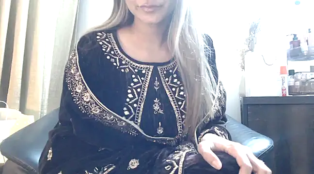 Snapshot of trippy_tina chatting on January 30, 6:32 pm trippy tina online show from January 30, 6:32 pm