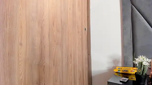 brenda nova18 online show from March 18, 9:26 pm