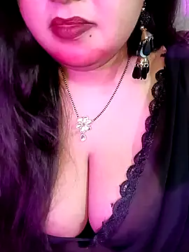 Suhanakhan00 online show from February 15, 7:57 pm