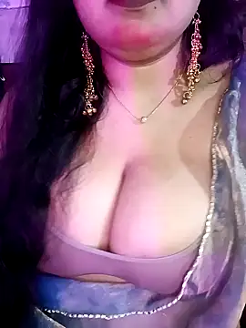 Suhanakhan00 online show from February 26, 5:46 pm