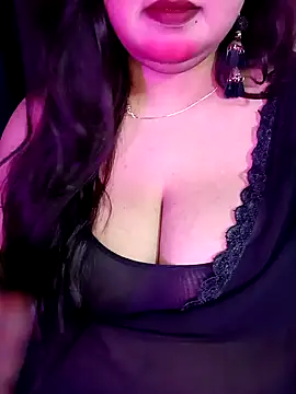 Suhanakhan00 online show from April 8, 9:00 am