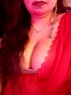 Suhanakhan00 online show from April 23, 10:11 am