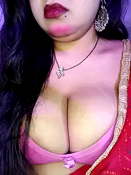 Suhanakhan00 online show from October 27, 5:03 pm