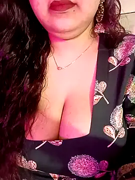 Suhanakhan00 online show from May 26, 11:30 am