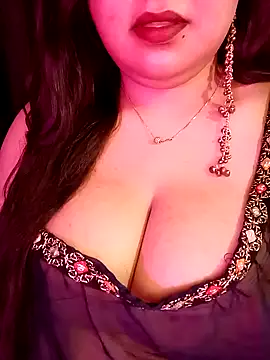 Suhanakhan00 online show from April 25, 6:16 pm