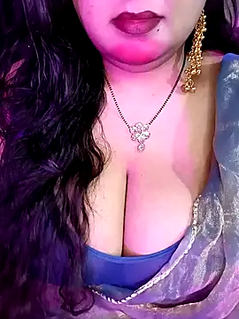Suhanakhan00 online show from February 12, 6:24 am