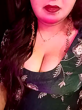 Suhanakhan00 online show from March 17, 7:33 am