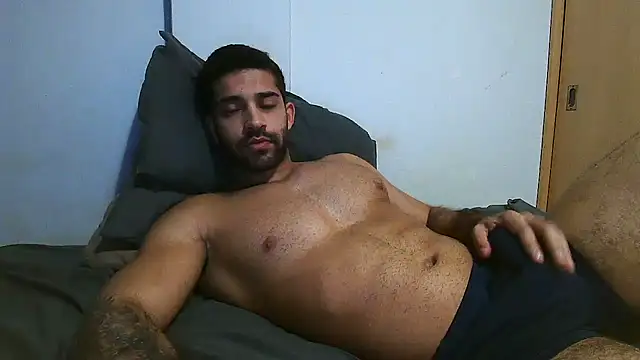 Snapshot of macho_fit chatting on May 14, 6:16 pm macho fit online show from May 14, 6:16 pm