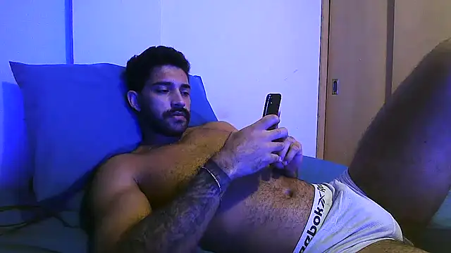 macho fit online show from March 9, 6:00 pm