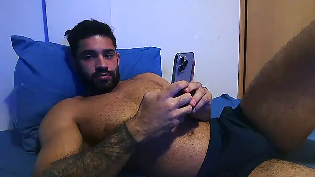 Snapshot of macho_fit chatting on May 27, 7:32 pm macho fit online show from May 27, 7:32 pm