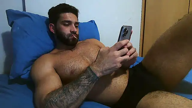 Snapshot of macho_fit chatting on May 31, 1:11 am macho fit online show from May 31, 1:11 am