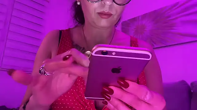 Serena 4you online show from February 10, 6:40 pm