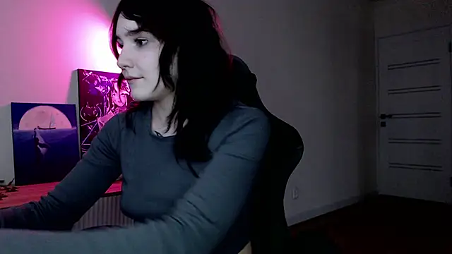 Princess Shy    online show from November 17, 12:31 pm