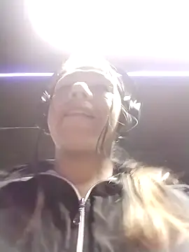 Karenn12 online show from September 19, 2:15 am