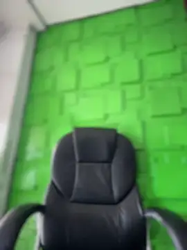 Sophie LS online show from April 8, 9:38 pm