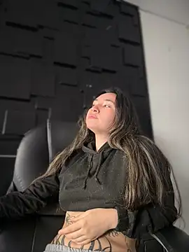 Sophie LS online show from April 13, 3:49 pm