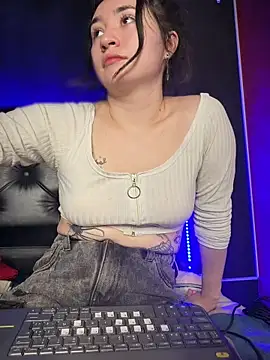 Sophie LS online show from May 6, 7:56 am
