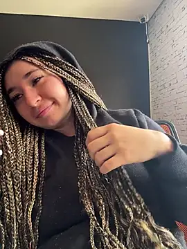 Sophie LS online show from February 5, 5:20 pm