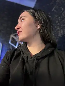 Sophie LS online show from January 15, 3:15 pm